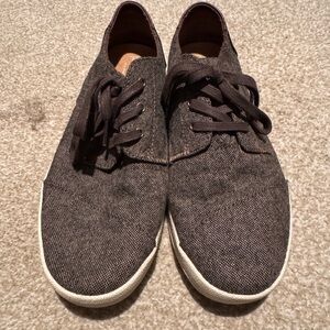 Tom’s Slip ons